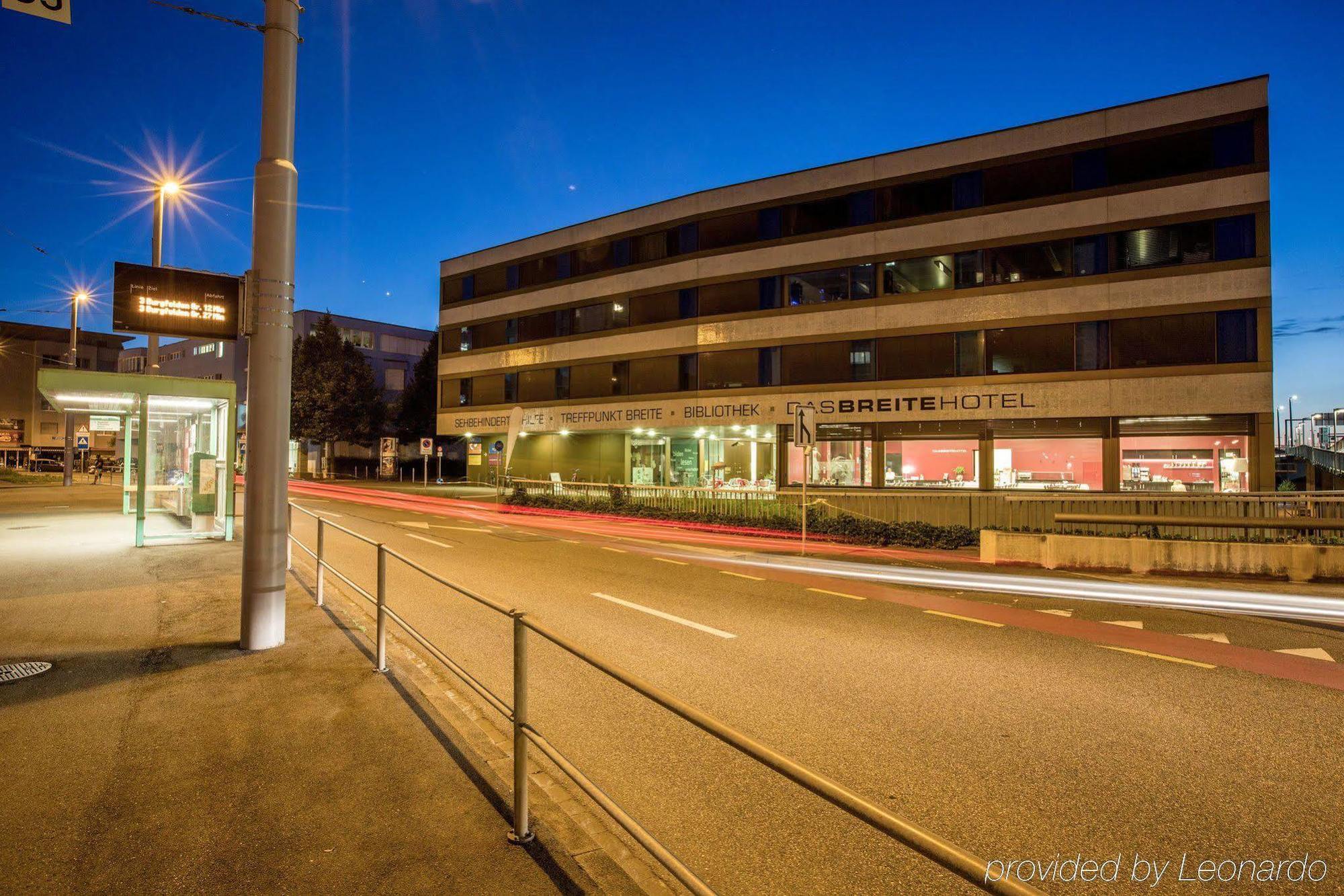 Dasbreitehotel Am Rhein Basilea Exterior foto