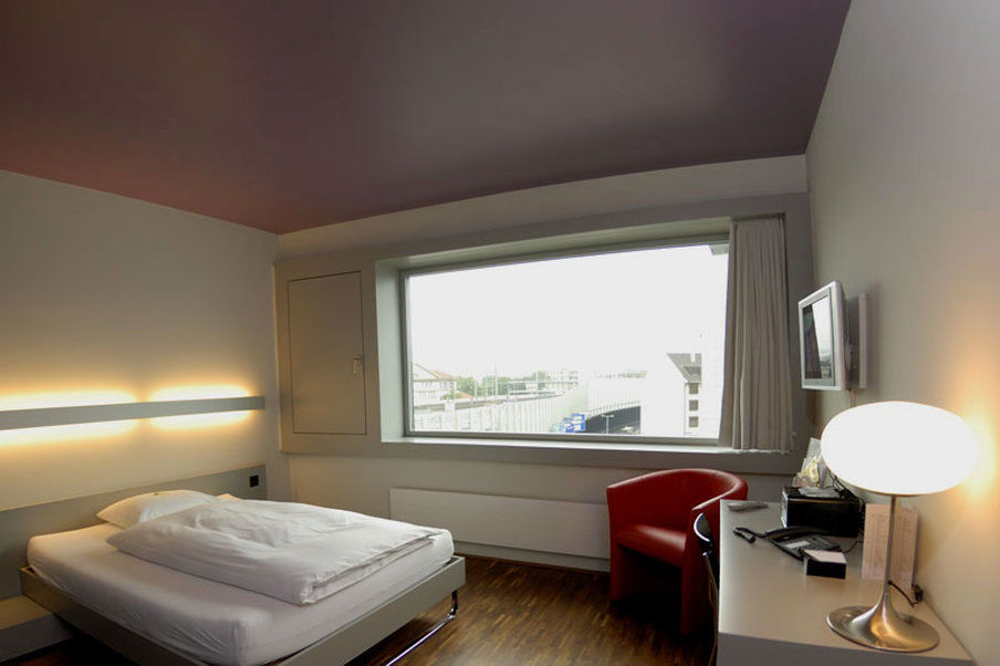 Dasbreitehotel Am Rhein Basilea Exterior foto